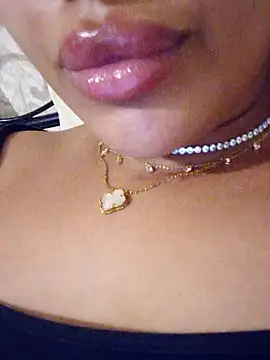 Sexlove1xo online show from June 28, 8:48 pm