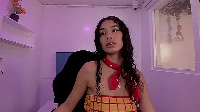 Anniie  Evans online show from October 31, 4:13 am