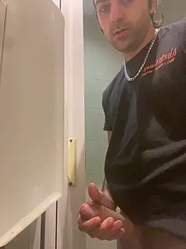 mikekmi21 online show from February 22, 1:02 pm