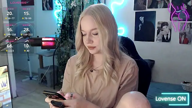 Snapshot of lissallor_ chatting on March 14, 7:15 am lissallor  online show from March 14, 7:15 am