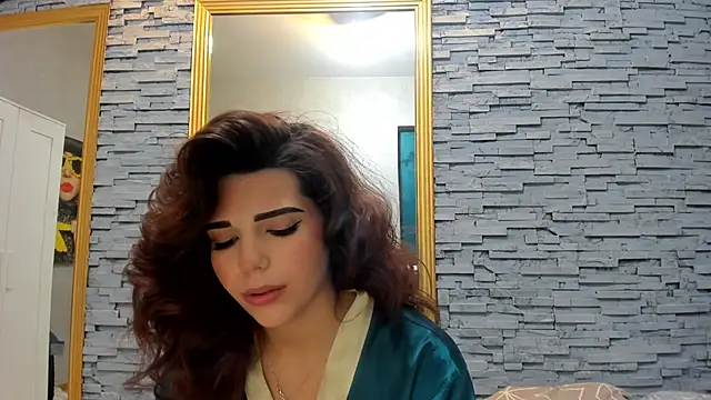 Bella Posh online show from March 12, 7:46 am