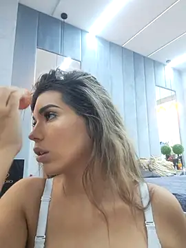 Bella Posh online show from October 6, 6:22 am