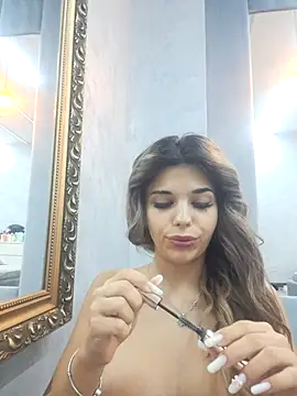 Bella Posh online show from October 25, 4:20 am