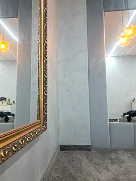 Bella Posh online show from November 1, 6:04 am