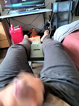 Snapshot of Aloxix chatting on September 29, 8:30 am Aloxix online show from September 29, 8:30 am