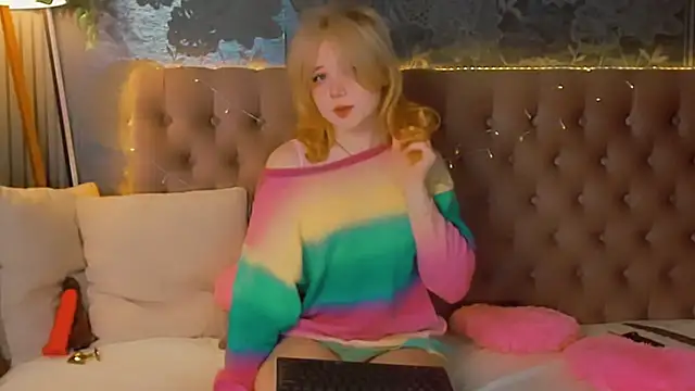 EmilyAngells online show from March 2, 7:15 am