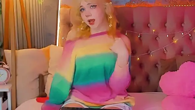 EmilyAngells online show from April 13, 6:19 am