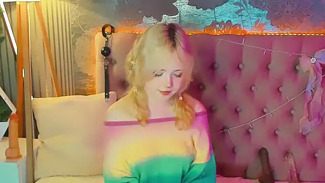 EmilyAngells online show from July 7, 6:58 am