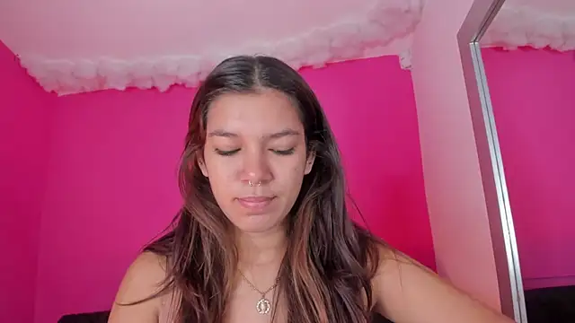 violett 24  online show from March 8, 12:09 pm