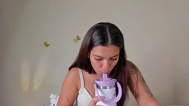 violett 24  online show from October 20, 11:27 pm