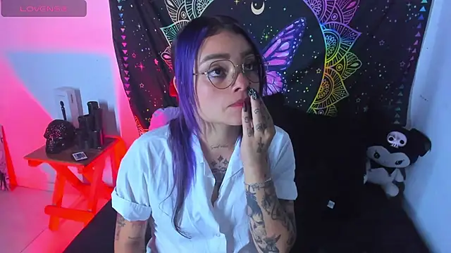 ChloeAllennn online show from March 11, 3:16 am