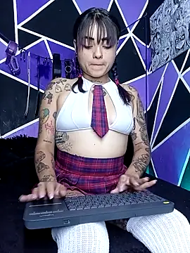 ChloeAllennn online show from September 16, 11:44 am