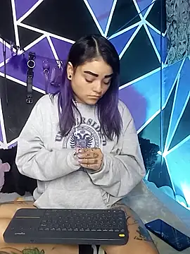 ChloeAllennn online show from September 18, 11:34 am