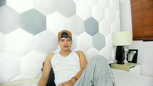 Axel Forte online show from March 12, 1:28 pm