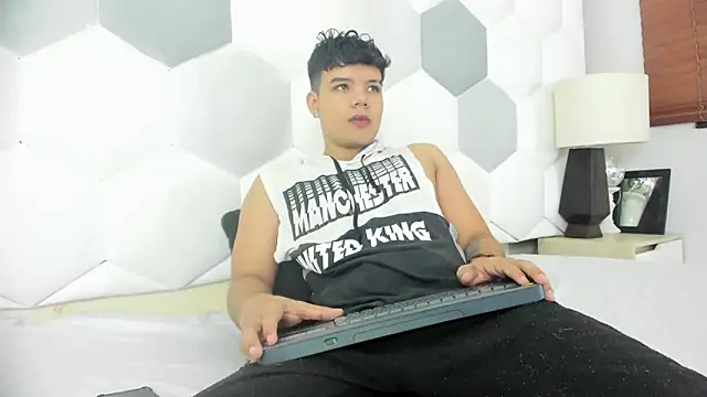 Axel Forte online show from April 9, 1:27 pm