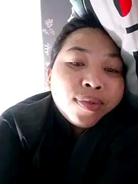 Snapshot of Sweet_fatty18 chatting on October 21, 3:24 pm Sweet fatty18 online show from October 21, 3:24 pm