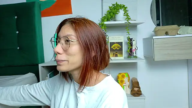 zarahCute online show from October 13, 5:18 am