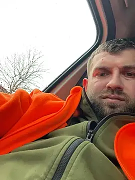 Snapshot of daniel21p chatting on February 21, 2:27 pm daniel21p online show from February 21, 2:27 pm