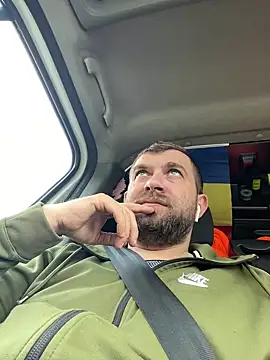 Snapshot of daniel21p chatting on February 27, 2:54 pm daniel21p online show from February 27, 2:54 pm