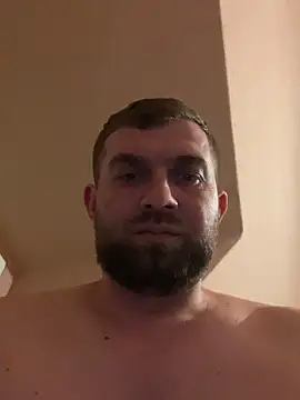 Snapshot of daniel21p chatting on March 13, 8:11 pm daniel21p online show from March 13, 8:11 pm