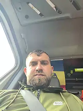 Snapshot of daniel21p chatting on March 14, 2:41 pm daniel21p online show from March 14, 2:41 pm