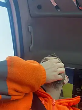 Snapshot of daniel21p chatting on March 22, 8:08 am daniel21p online show from March 22, 8:08 am