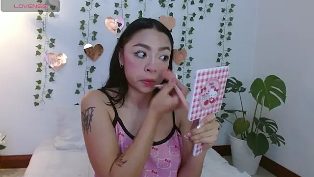 hellokitty  valery online show from April 11, 2:38 am