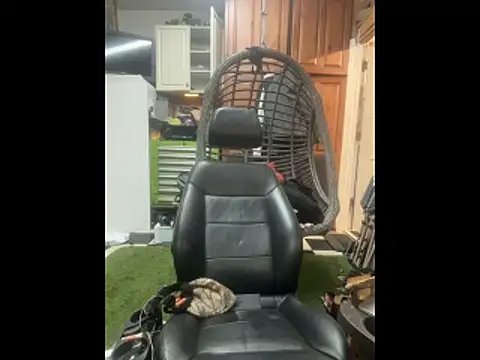 Polaroid White online show from December 21, 4:52 am