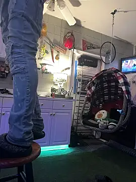 Polaroid White online show from January 12, 8:30 am