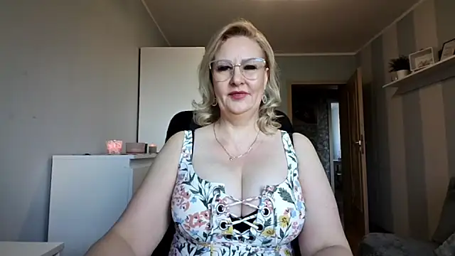 DianaLive online show from April 1, 6:14 am