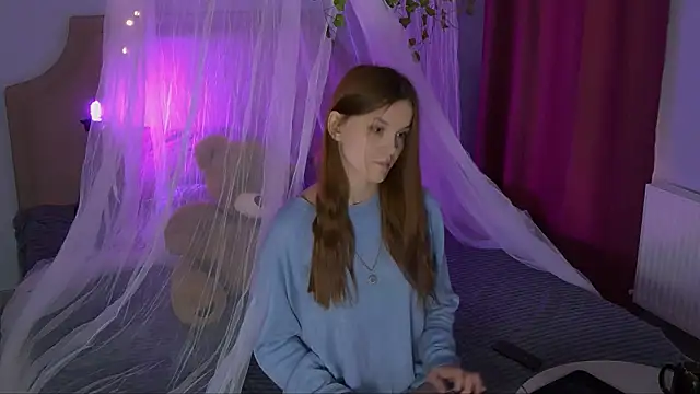 Amber Rogers online show from April 12, 5:34 am