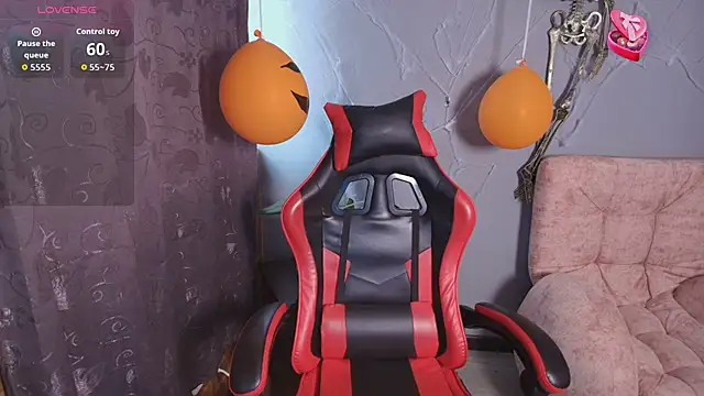 Snapshot of SophiTay chatting on October 20, 5:57 pm SophiTay online show from October 20, 5:57 pm