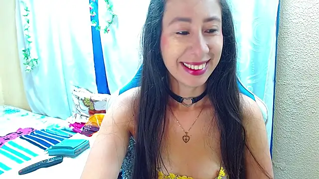Gia leinn online show from October 7, 4:15 pm