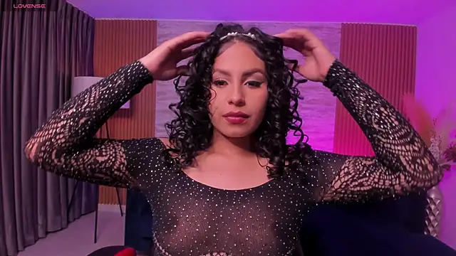 hannah thomson  online show from October 21, 4:13 am