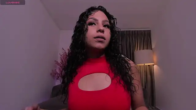 hannah thomson  online show from November 26, 3:07 am