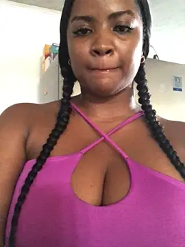 Snapshot of ValerieBlakee chatting on May 18, 4:24 pm ValerieBlakee online show from May 18, 4:24 pm