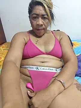 Snapshot of Tocameamor chatting on May 16, 2:41 am Tocameamor online show from May 16, 2:41 am