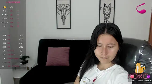 Snapshot of xoxo_kiitty chatting on March 2, 12:11 pm xoxo kiitty online show from March 2, 12:11 pm