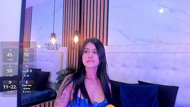 Snapshot of Madyson18 chatting on April 24, 12:07 pm Madyson18 online show from April 24, 12:07 pm