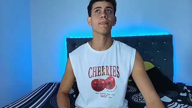 Snapshot of Maximiliano__Fire chatting on September 15, 7:03 pm Maximiliano Fire online show from September 15, 7:03 pm