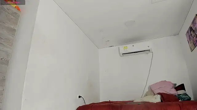 flor herrera01 online show from October 16, 3:29 am