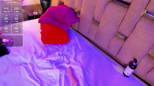 ValentinoMoreti online show from March 15, 8:04 am