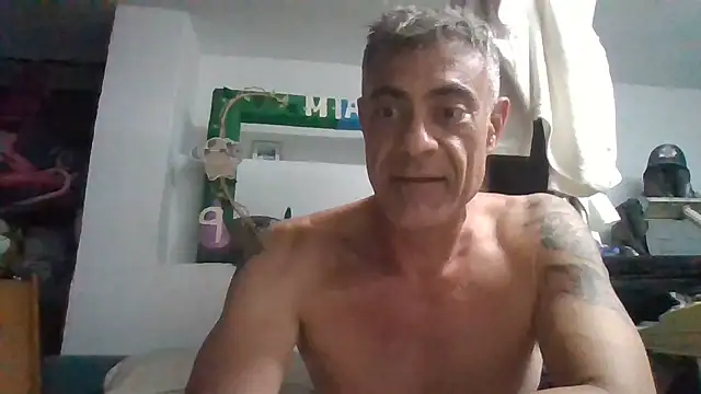 Snapshot of Shun4627 chatting on July 9, 11:31 pm Shun4627 online show from July 9, 11:31 pm
