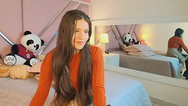 Emilybennett  online show from March 7, 8:44 pm