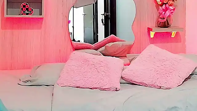 ZaraRousse online show from December 18, 2:50 am