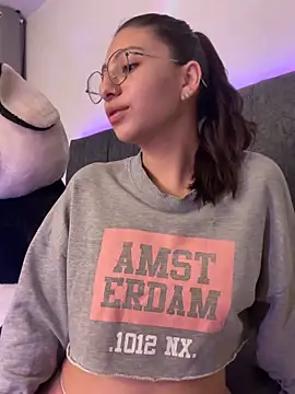 Dirty-Bunnyyy online show from April 7, 3:07 am