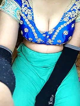 Snapshot of geetha_telugu_kan277 chatting on October 19, 5:13 pm geetha telugu kan277 online show from October 19, 5:13 pm