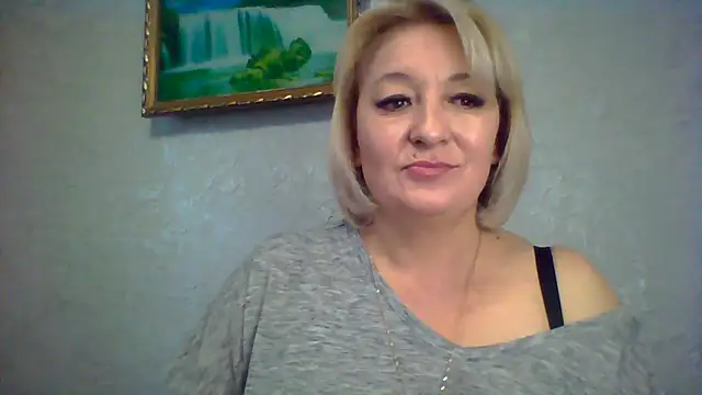 ArielXLoveresss online show from October 31, 8:15 am