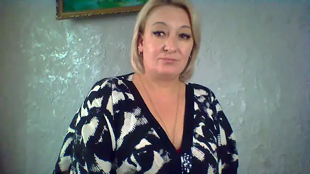 ArielXLoveresss online show from November 3, 11:00 am