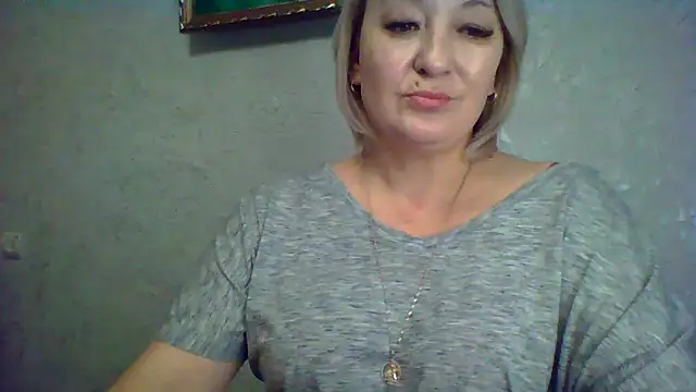 ArielXLoveresss online show from November 8, 11:36 pm